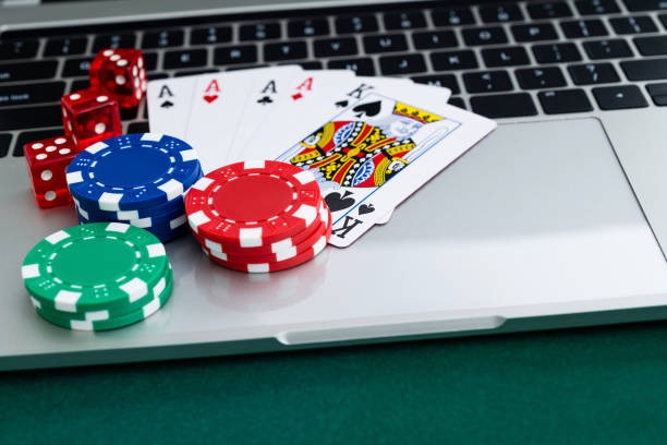 Live dealer table and sports market interface at goldwin678